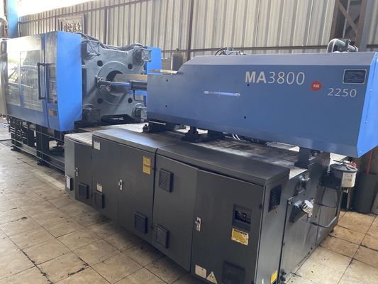 La machine haïtienne de moulage par injection du moteur MA3800 servo a employé des 380 tonnes hydraulique